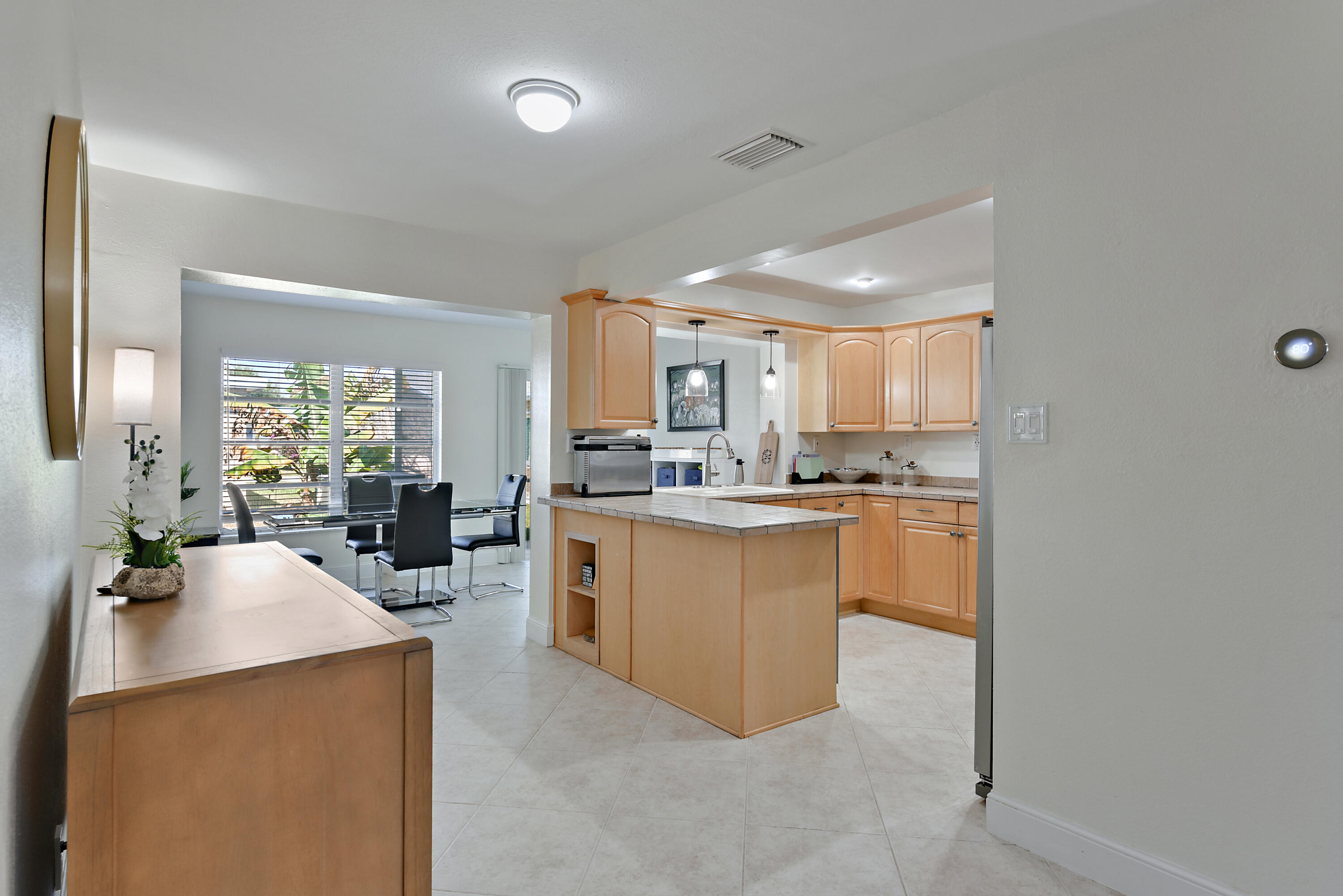 CRYSTAL LAKE - Residential