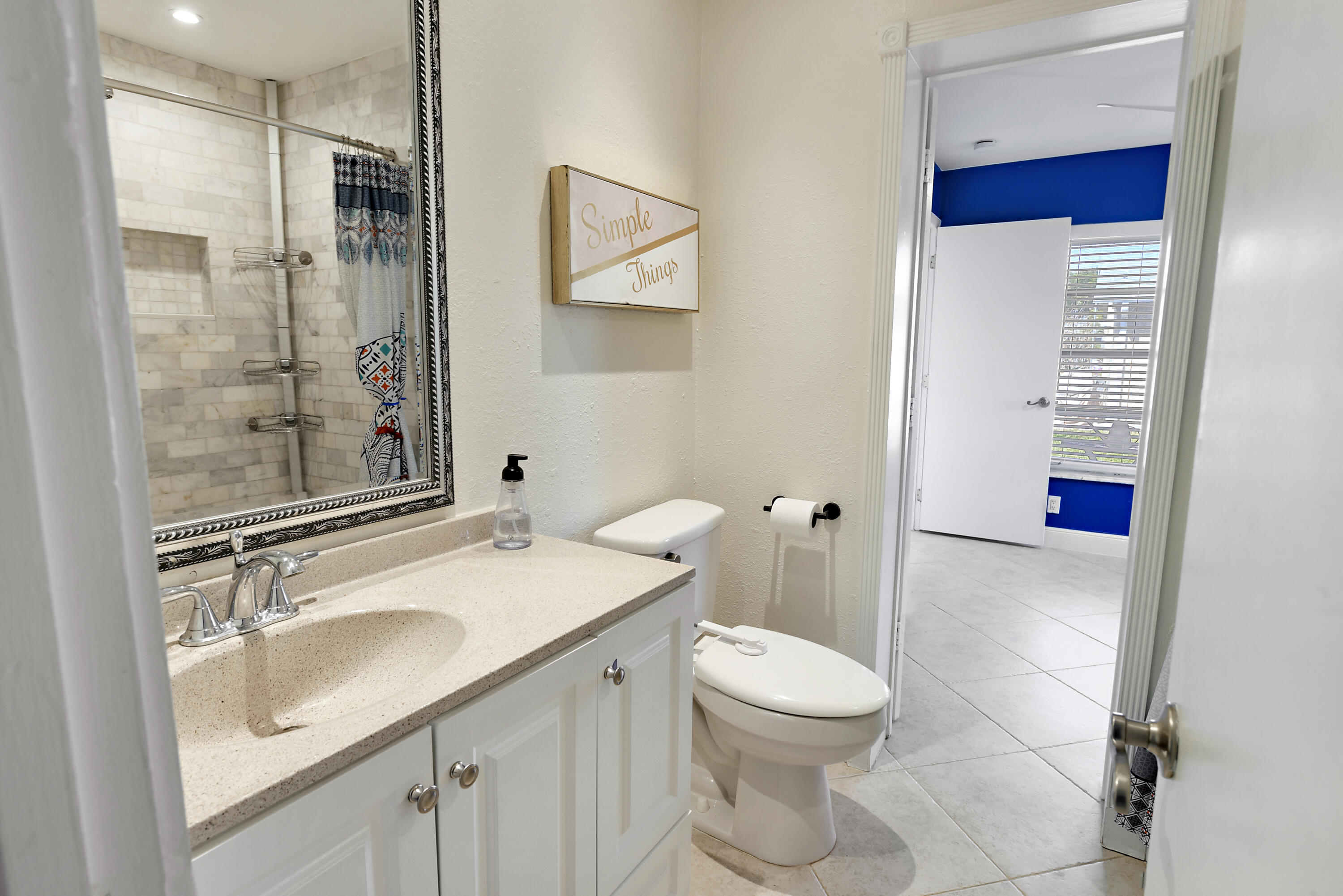 CRYSTAL LAKE - Residential