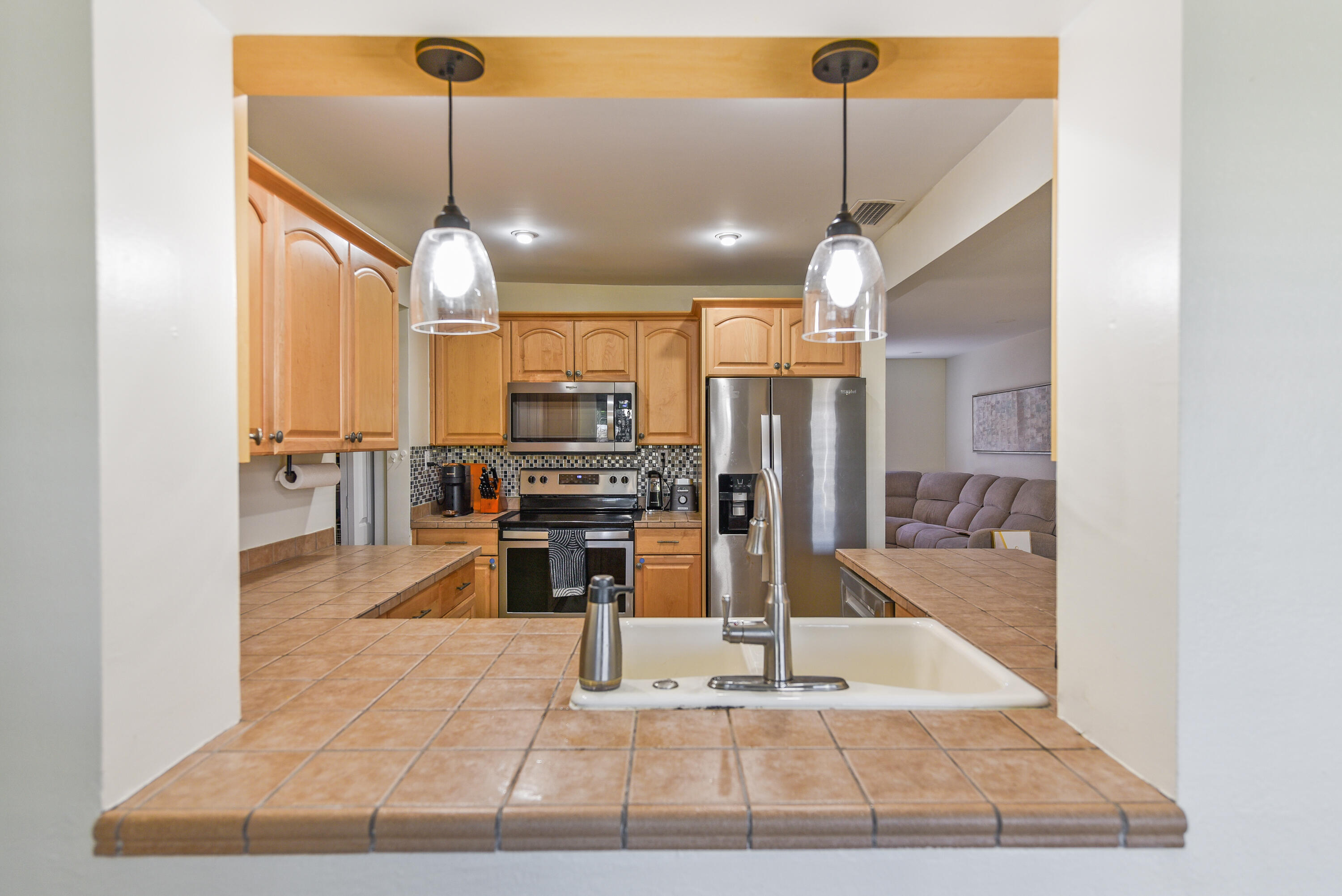 CRYSTAL LAKE - Residential