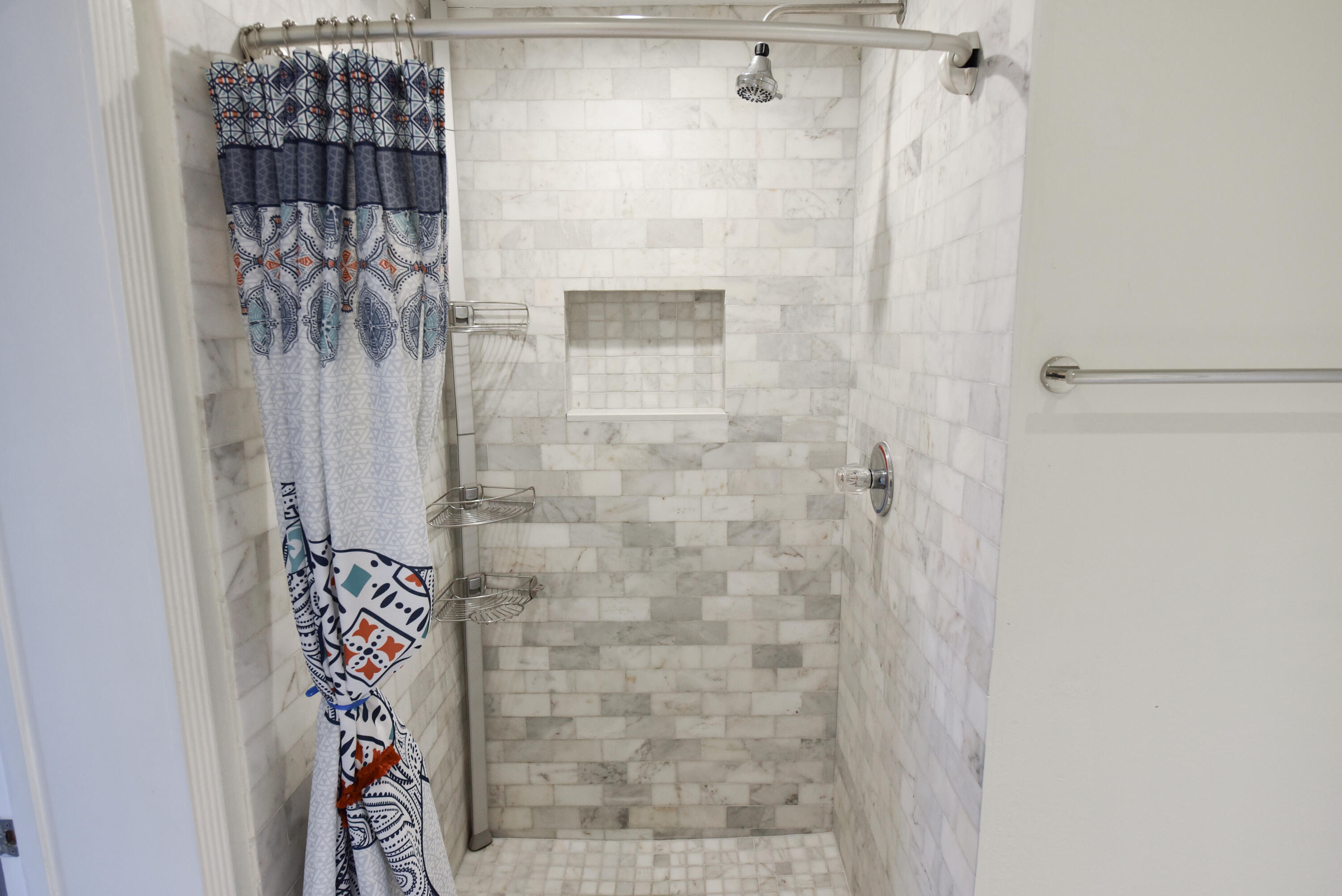 CRYSTAL LAKE - Residential