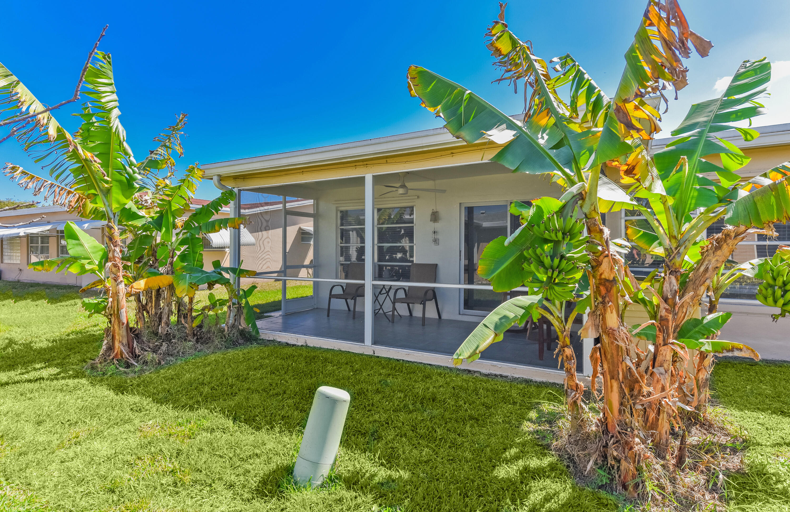 CRYSTAL LAKE - Residential