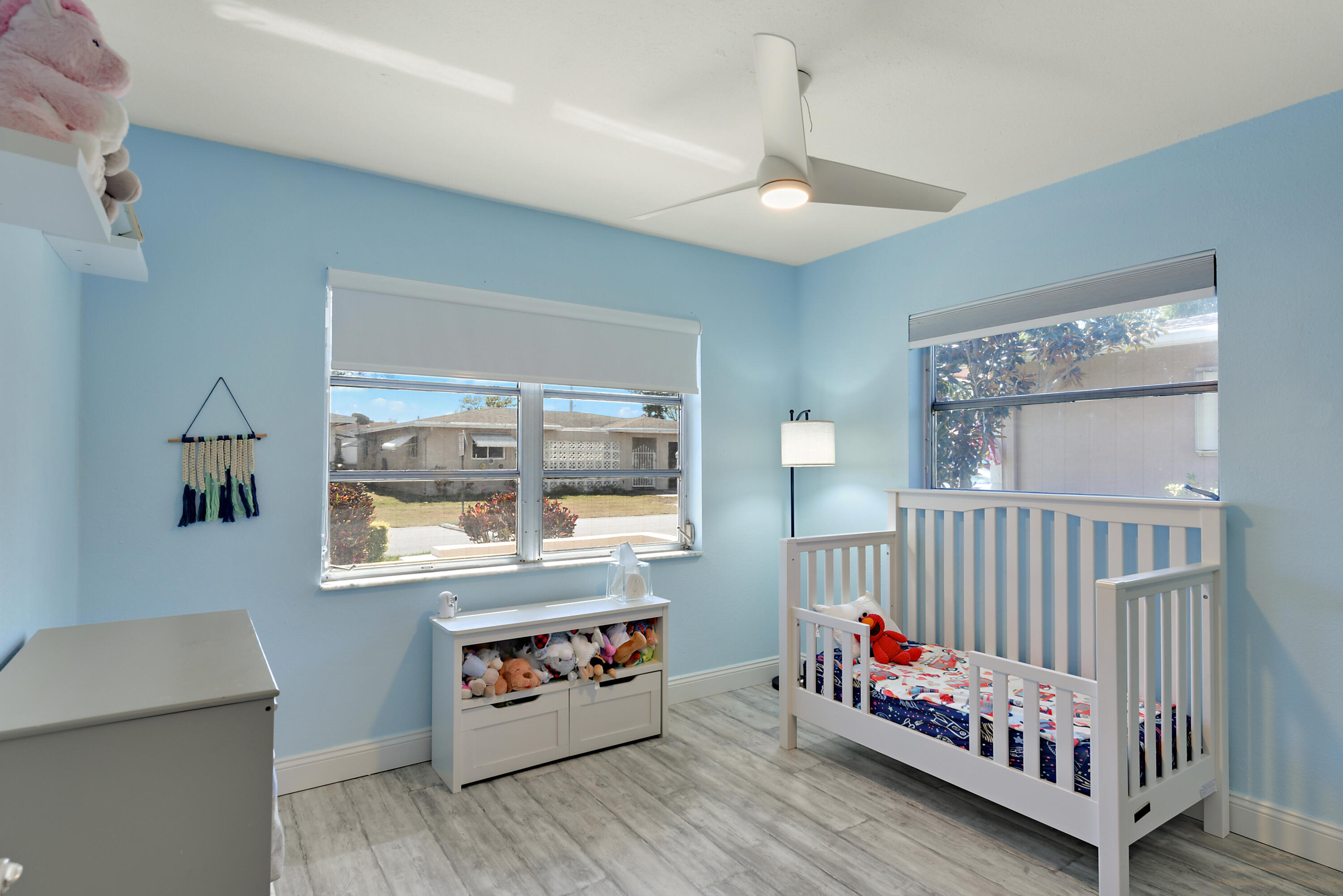 CRYSTAL LAKE - Residential