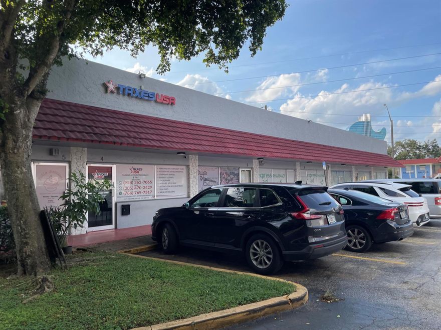 Shopping Center only 2 minutes from the Hard Rock guitar hotel and casino. Great revenue opportunity with long term tenant and large parking area, while also representing a redevelopment opportunity with excess land in fast developing location.