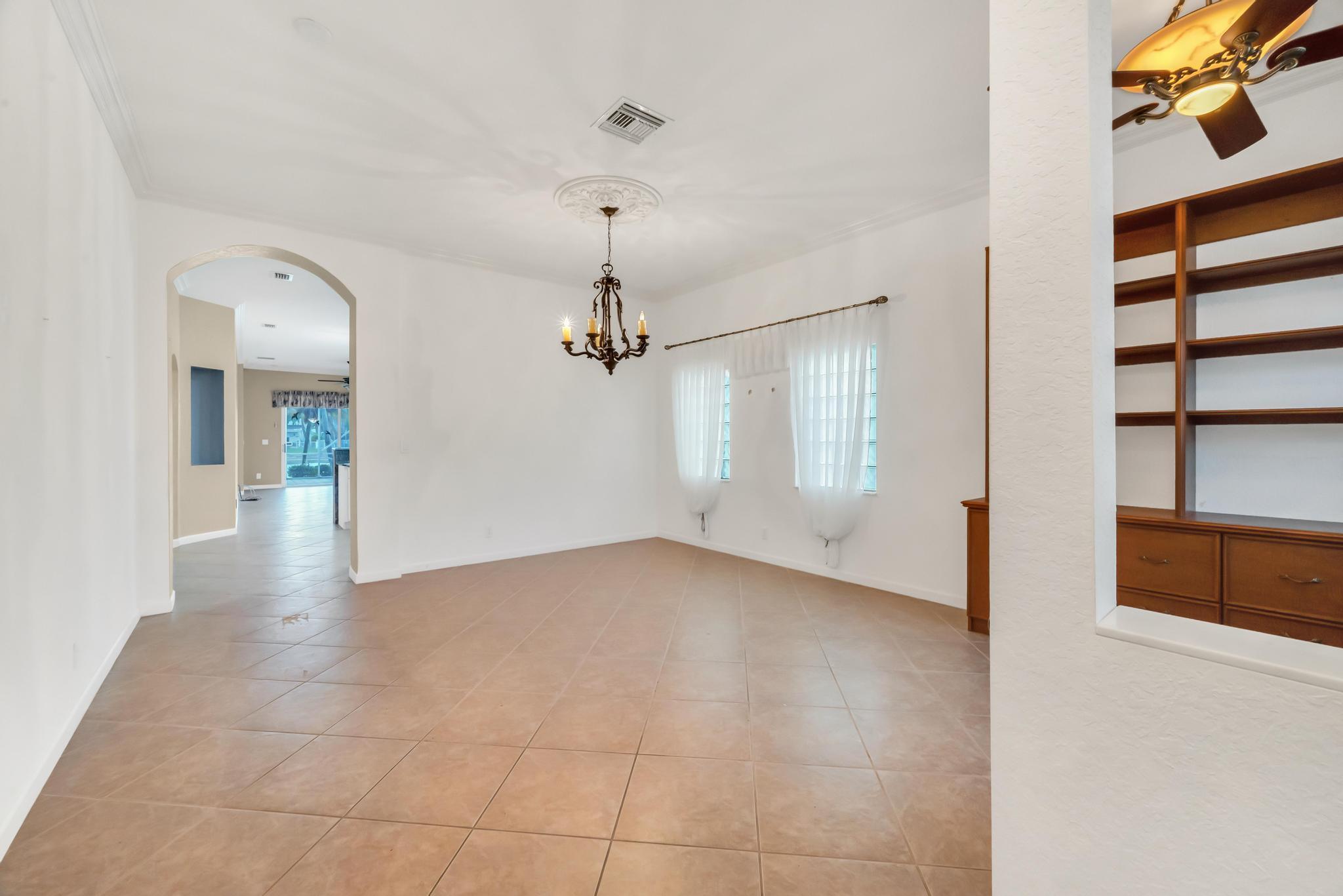 Properties 114 Newberry Lane