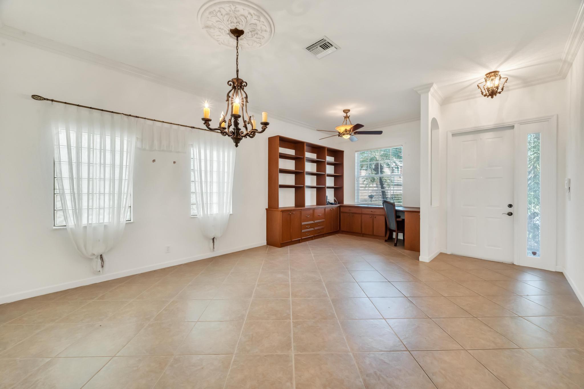 Properties 114 Newberry Lane