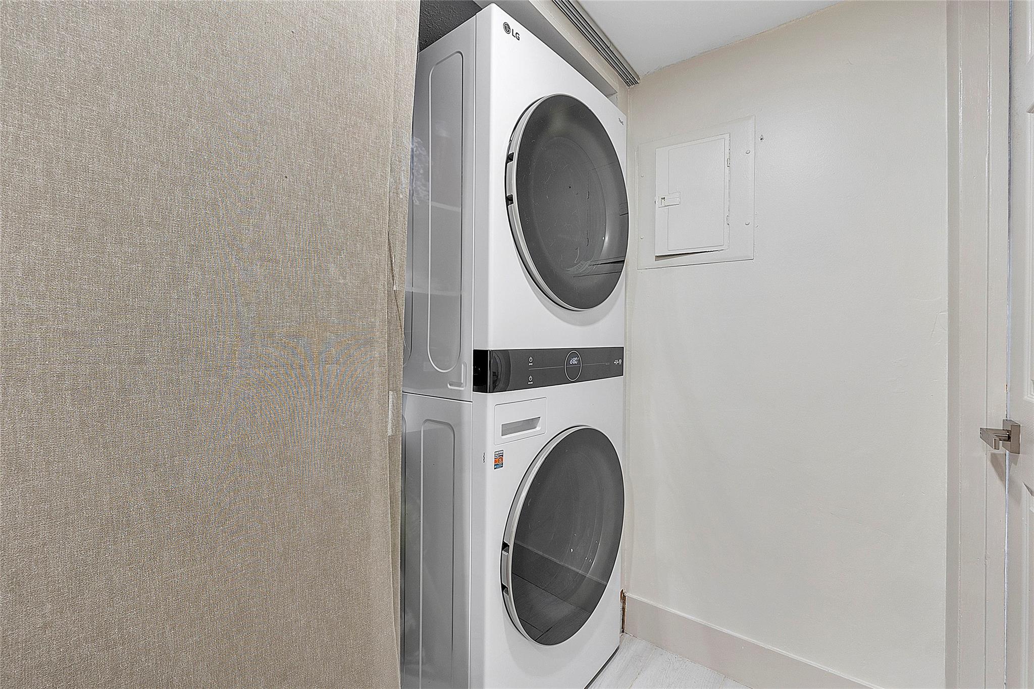 CYPRESS TRACE CONDO - Residential