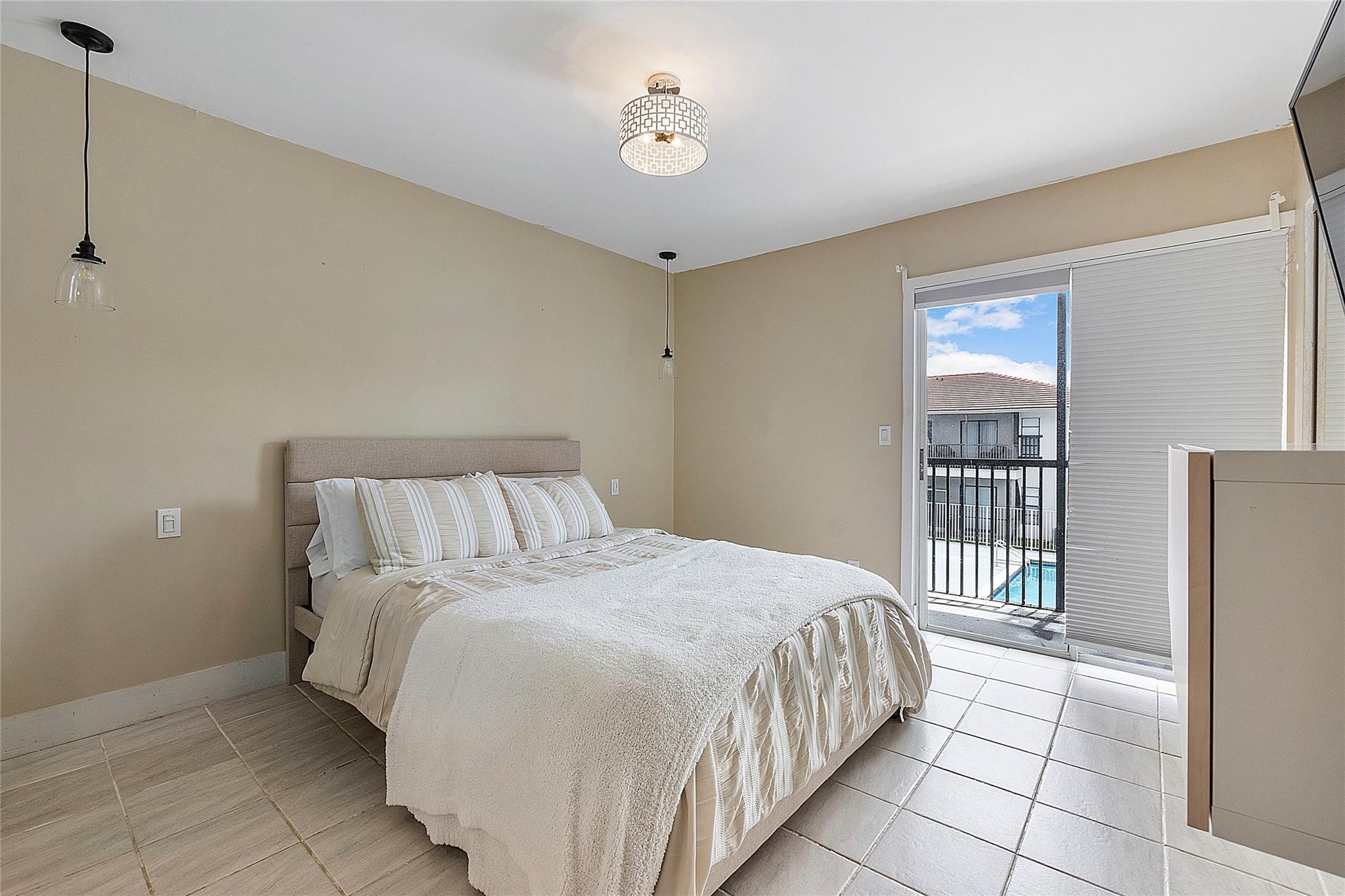 CYPRESS TRACE CONDO - Residential