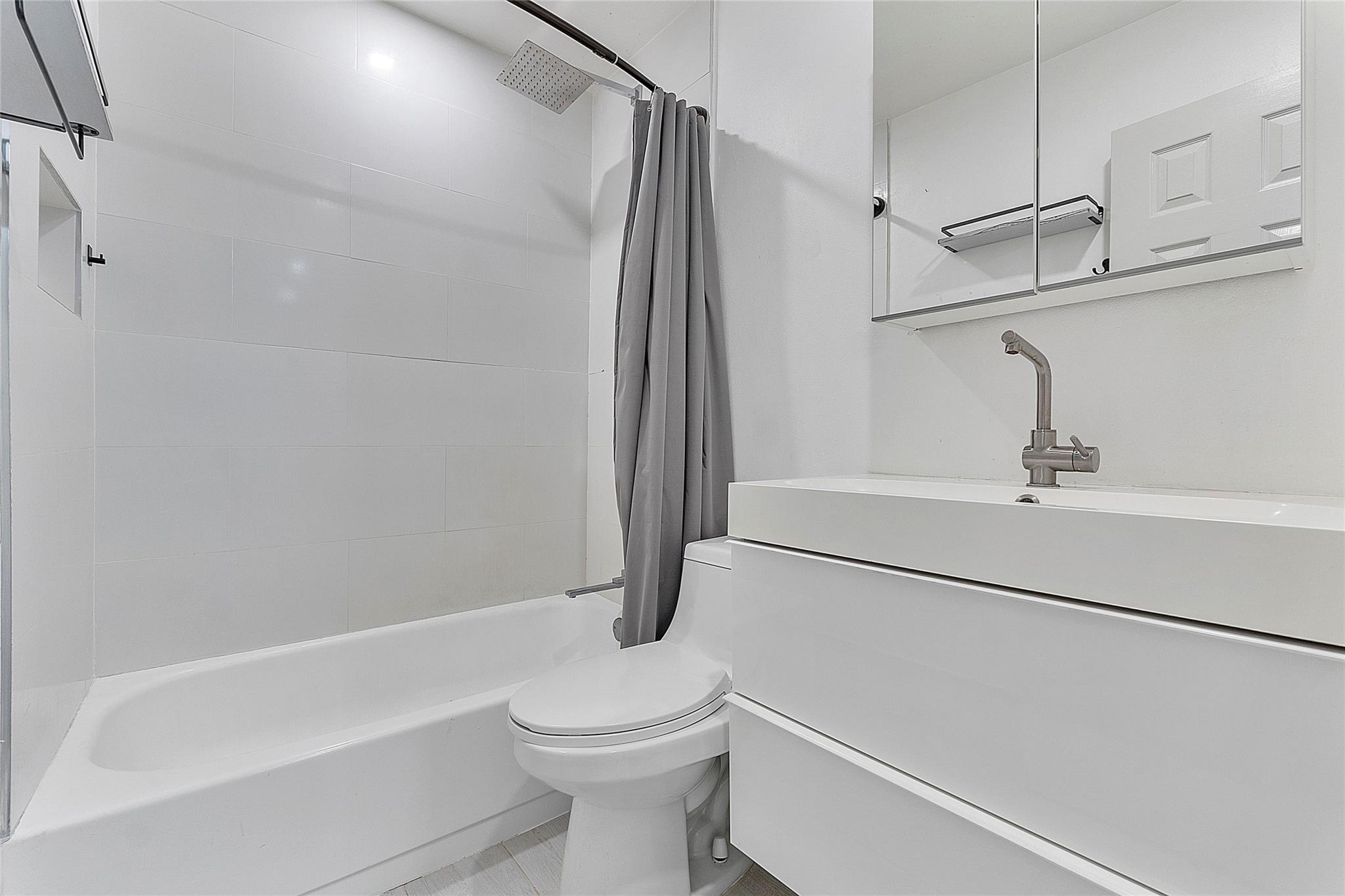 CYPRESS TRACE CONDO - Residential