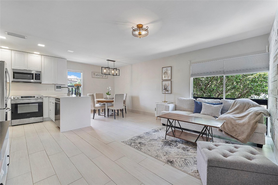 CYPRESS TRACE CONDO - Residential