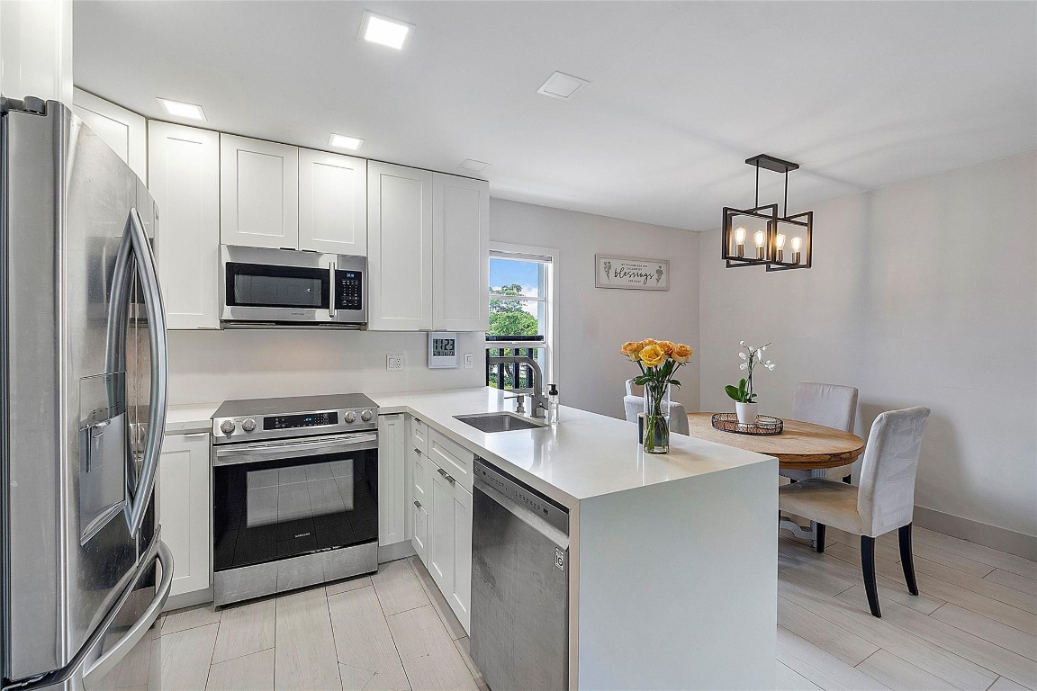 CYPRESS TRACE CONDO - Residential