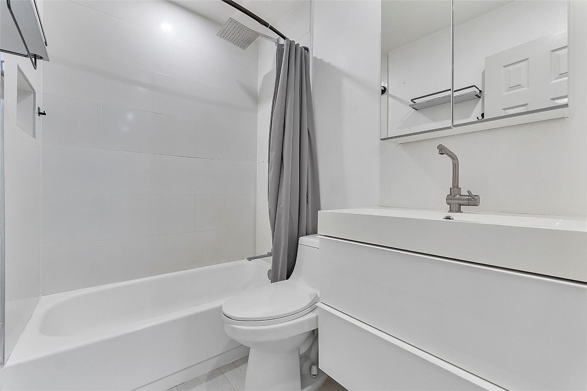 CYPRESS TRACE CONDO - Residential