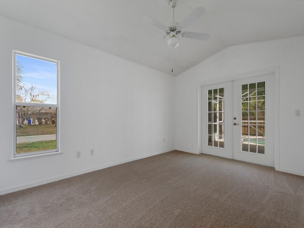 VERO LAKE ESTATES UNIT H-1 - Residential