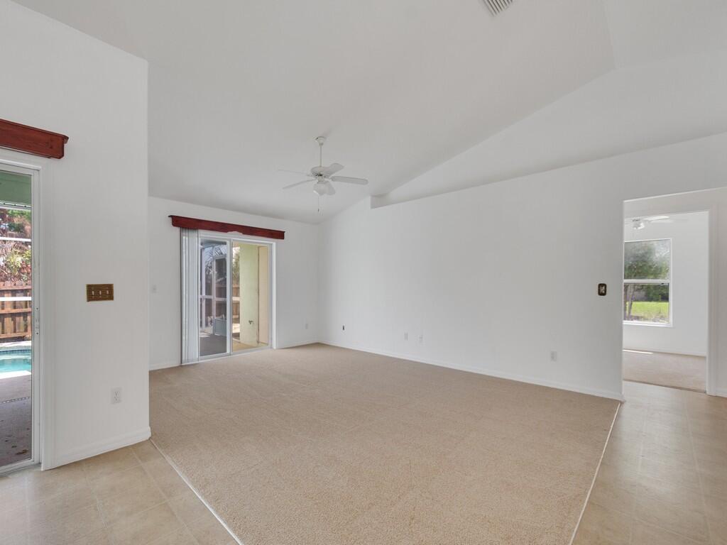 VERO LAKE ESTATES UNIT H-1 - Residential