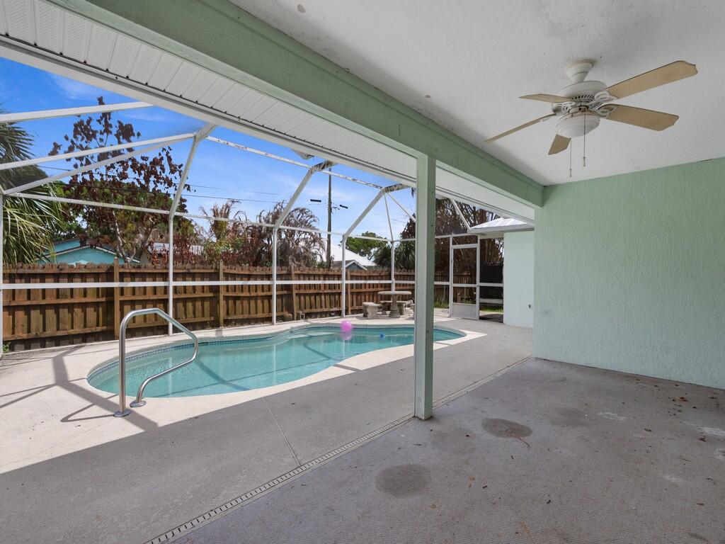 VERO LAKE ESTATES UNIT H-1 - Residential