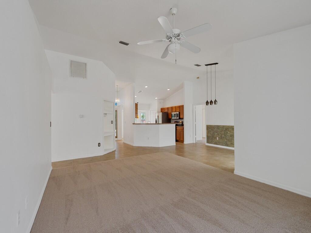 VERO LAKE ESTATES UNIT H-1 - Residential