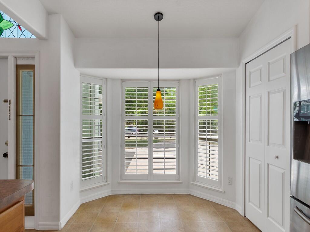 VERO LAKE ESTATES UNIT H-1 - Residential