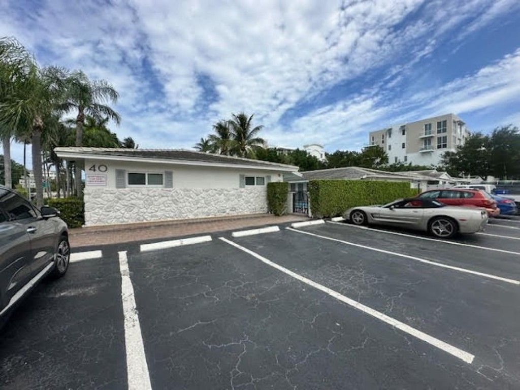 Photo of 40 SE 19th Avenue #115, Deerfield Beach, FL 33441 (MLS # F10456767)