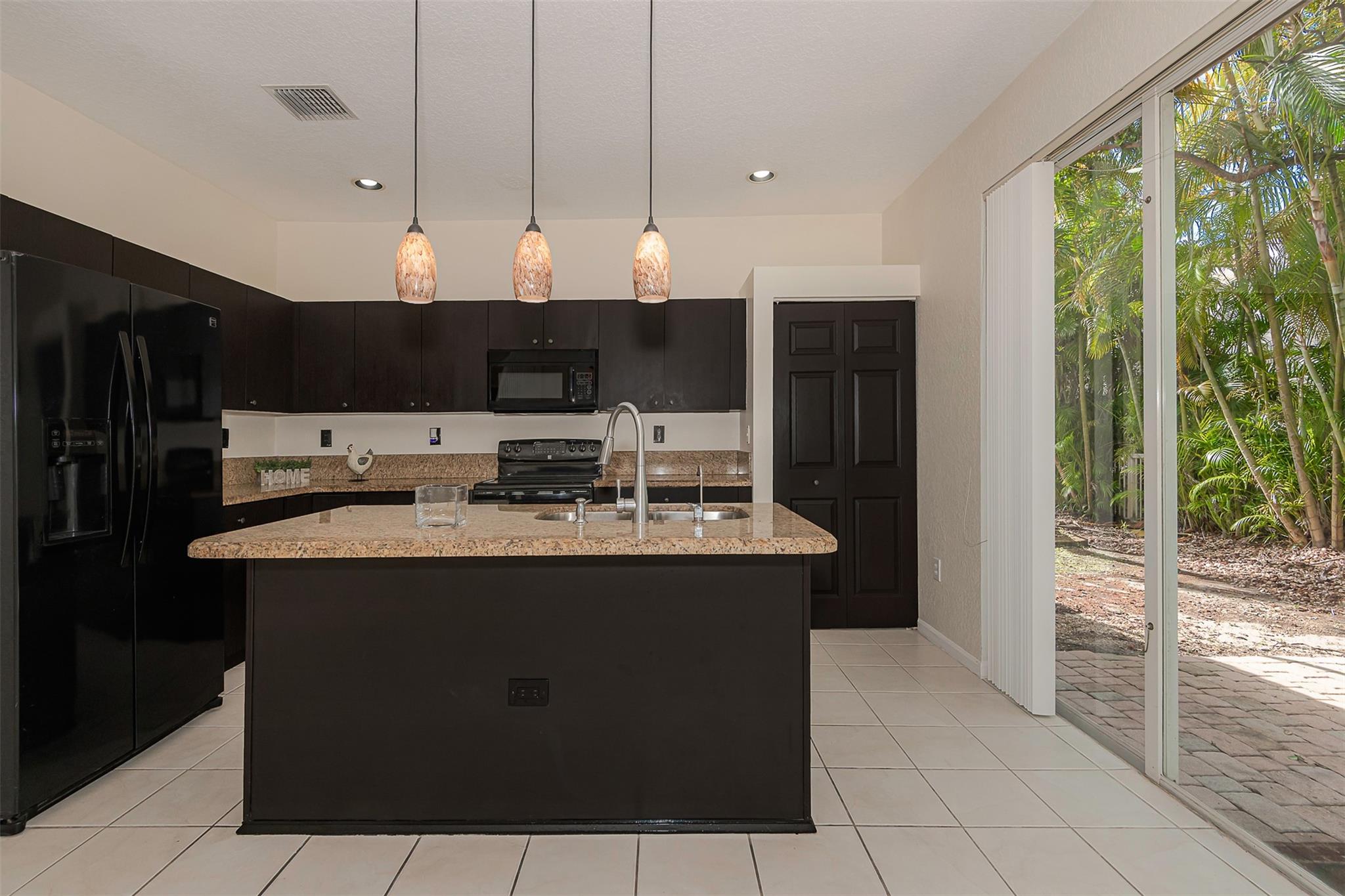 Grand Key at Sunset Lakes - Residential