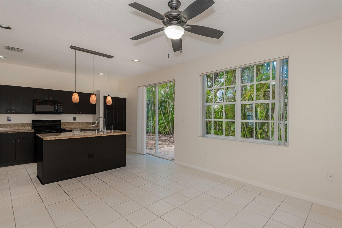 Grand Key at Sunset Lakes - Residential