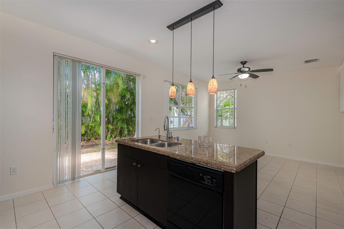 Grand Key at Sunset Lakes - Residential