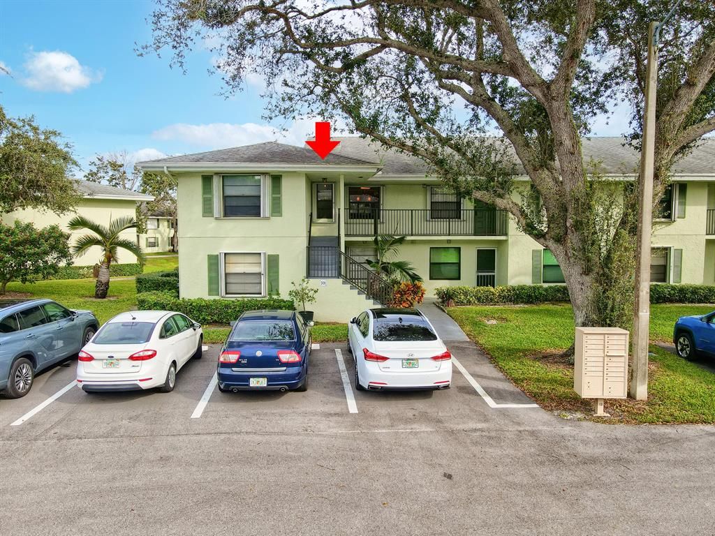 Photo of 701 Sabal Ridge Circle #E, Palm Beach Gardens, FL 33418 (MLS # R10759896)