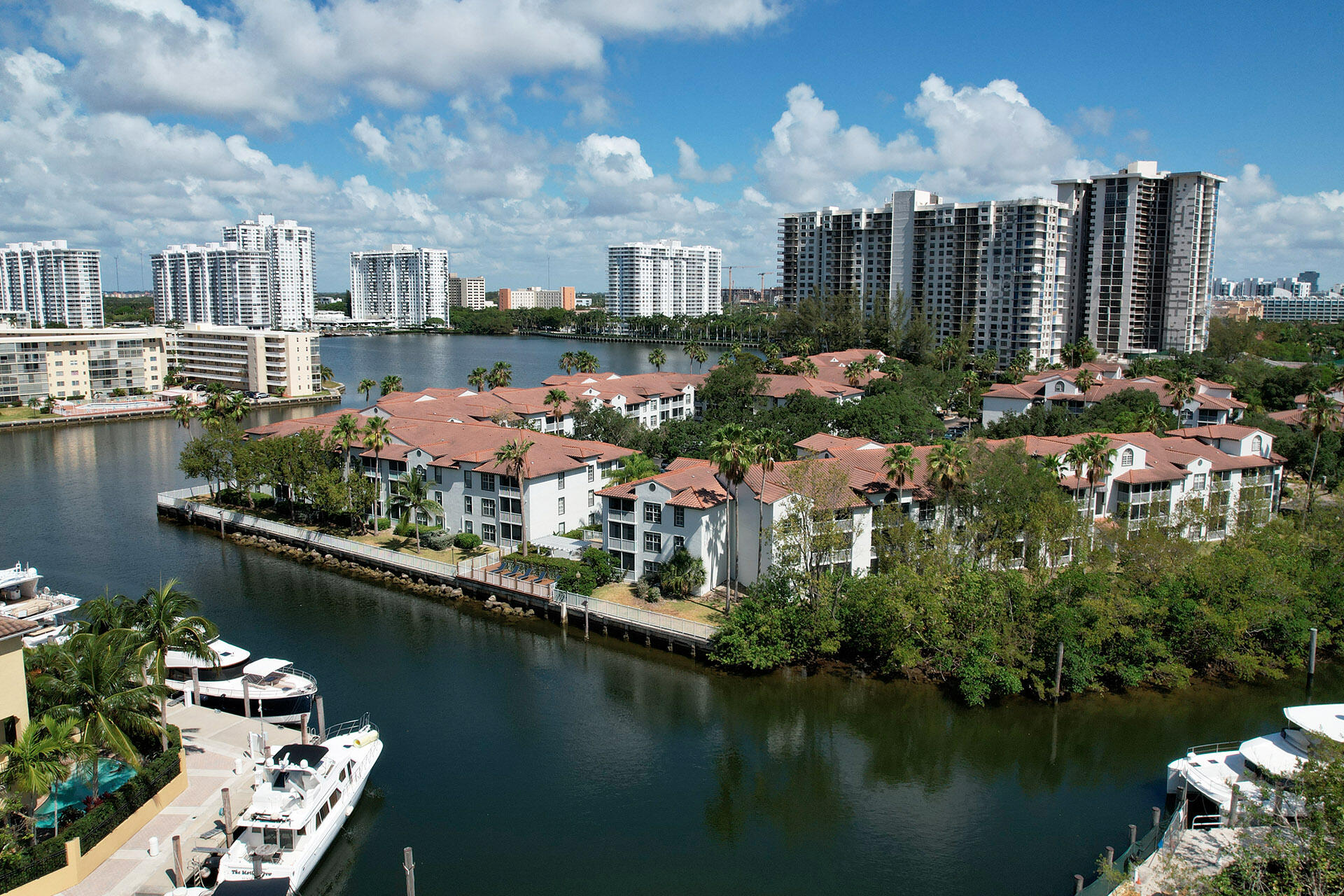 Town Aventura - Residential Lease