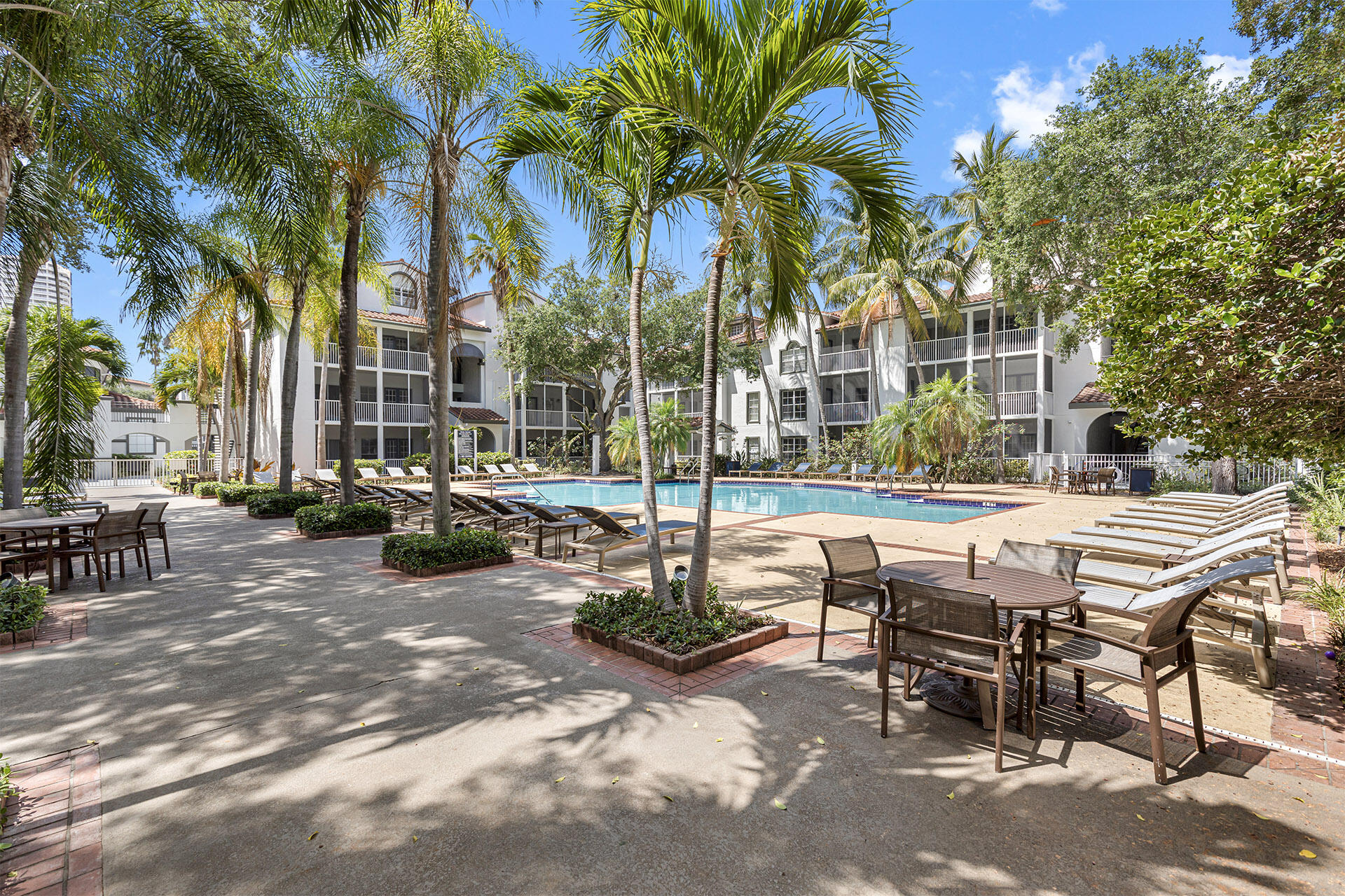 Town Aventura - Residential Lease