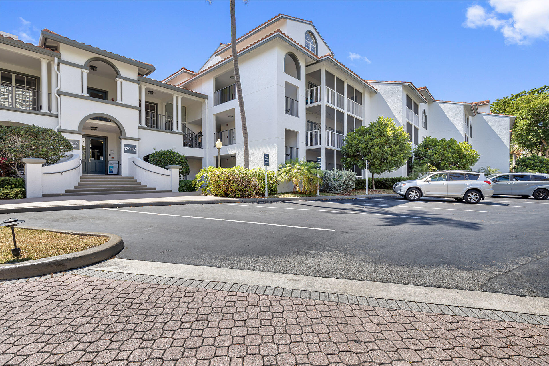 Town Aventura - Residential Lease