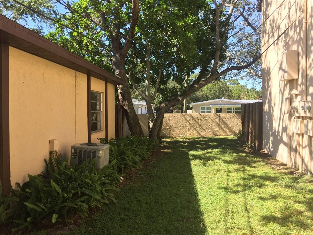 Southern Courtyard TH - Residential