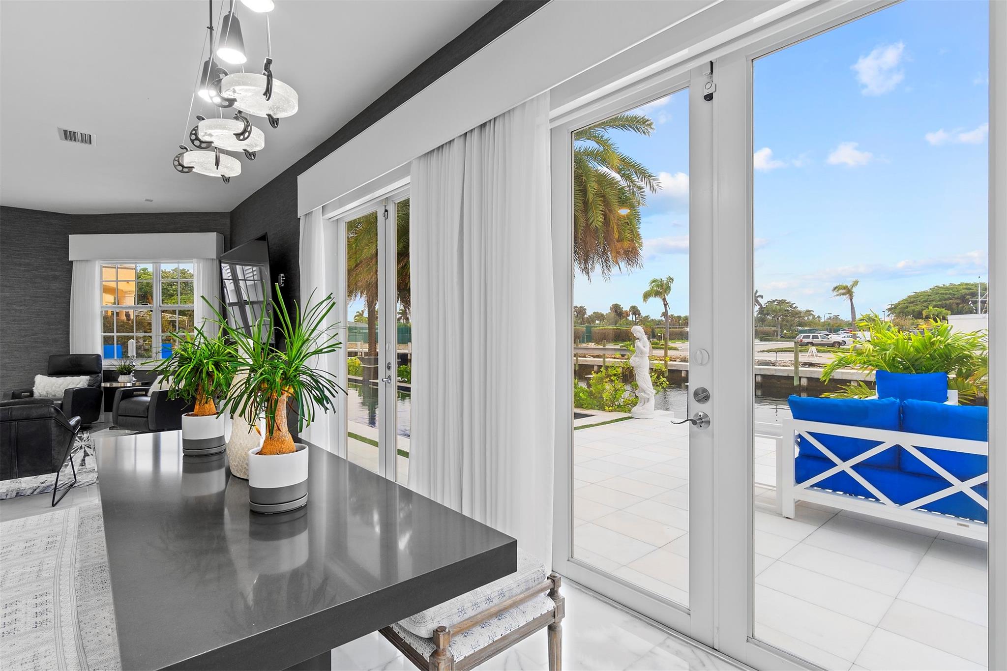 VENETIAN ISLES 3RD SEC - Residential