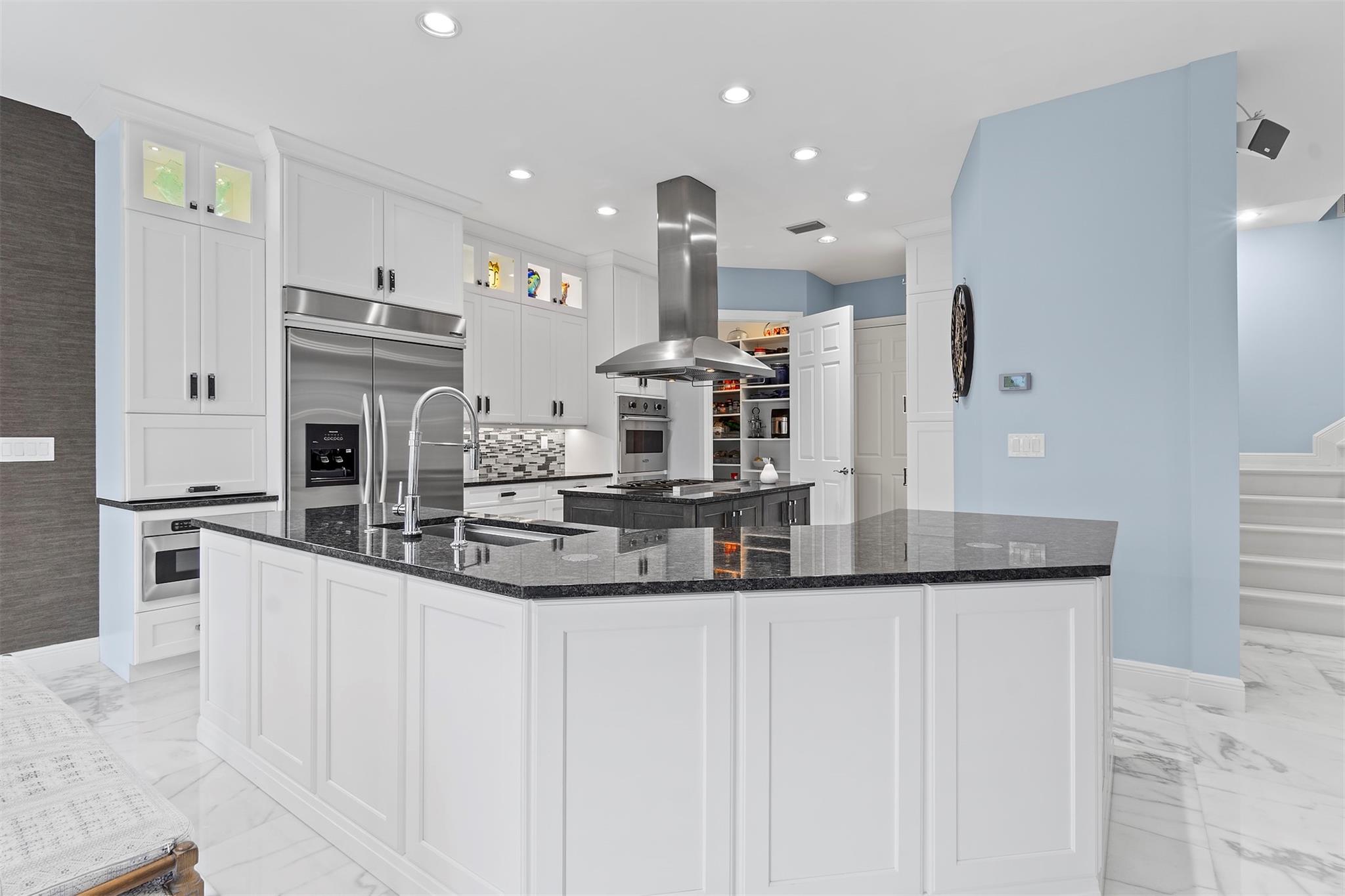 VENETIAN ISLES 3RD SEC - Residential