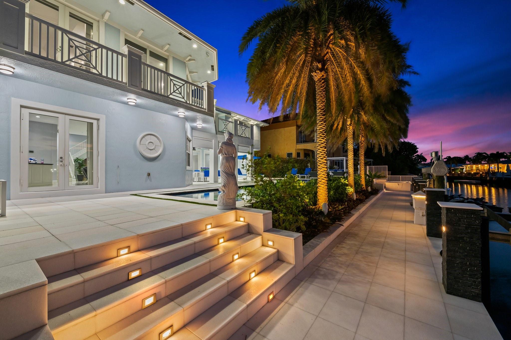 VENETIAN ISLES 3RD SEC - Residential