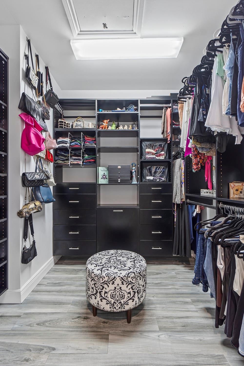 VENETIAN ISLES 3RD SEC - Residential