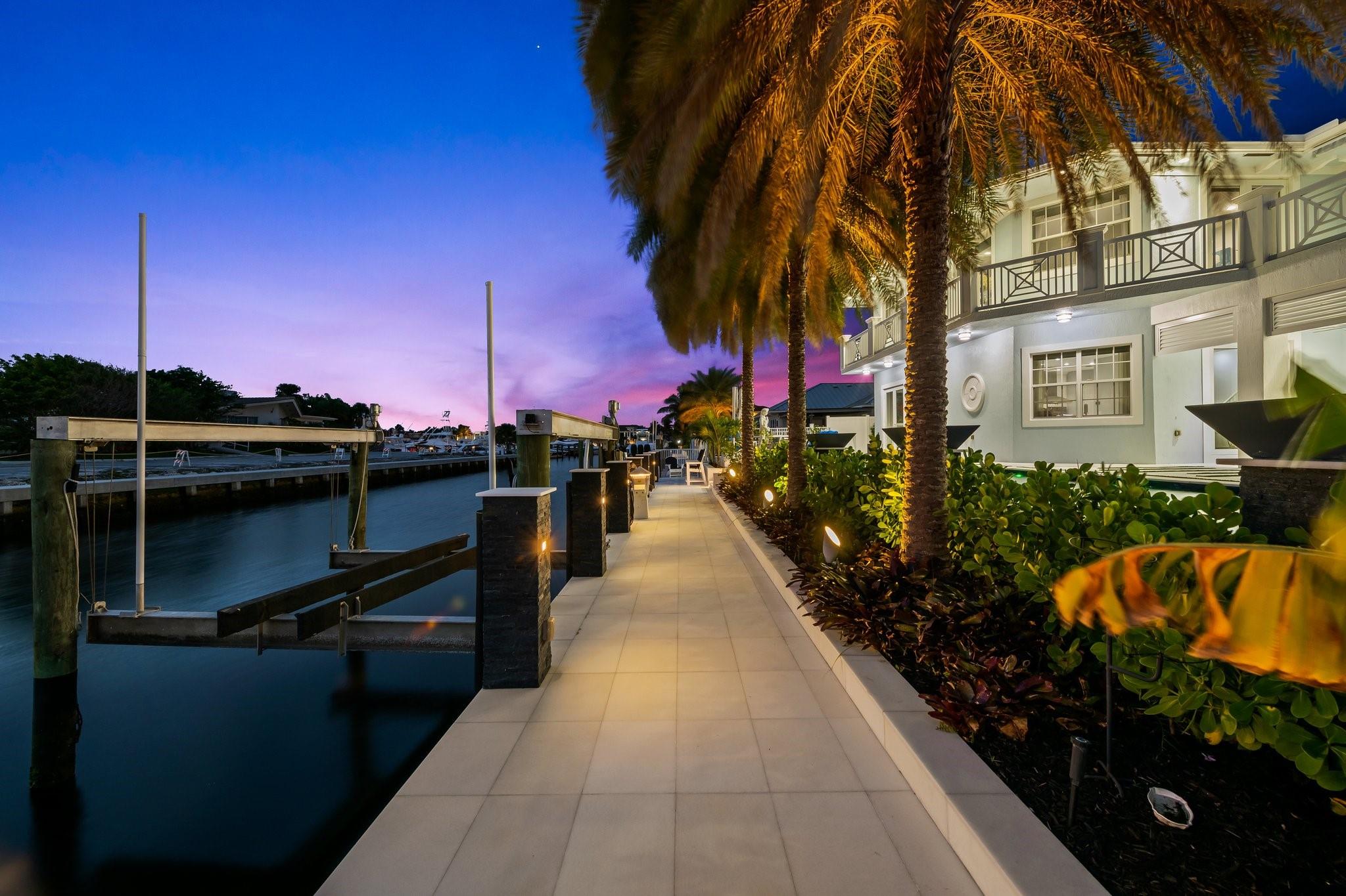 VENETIAN ISLES 3RD SEC - Residential