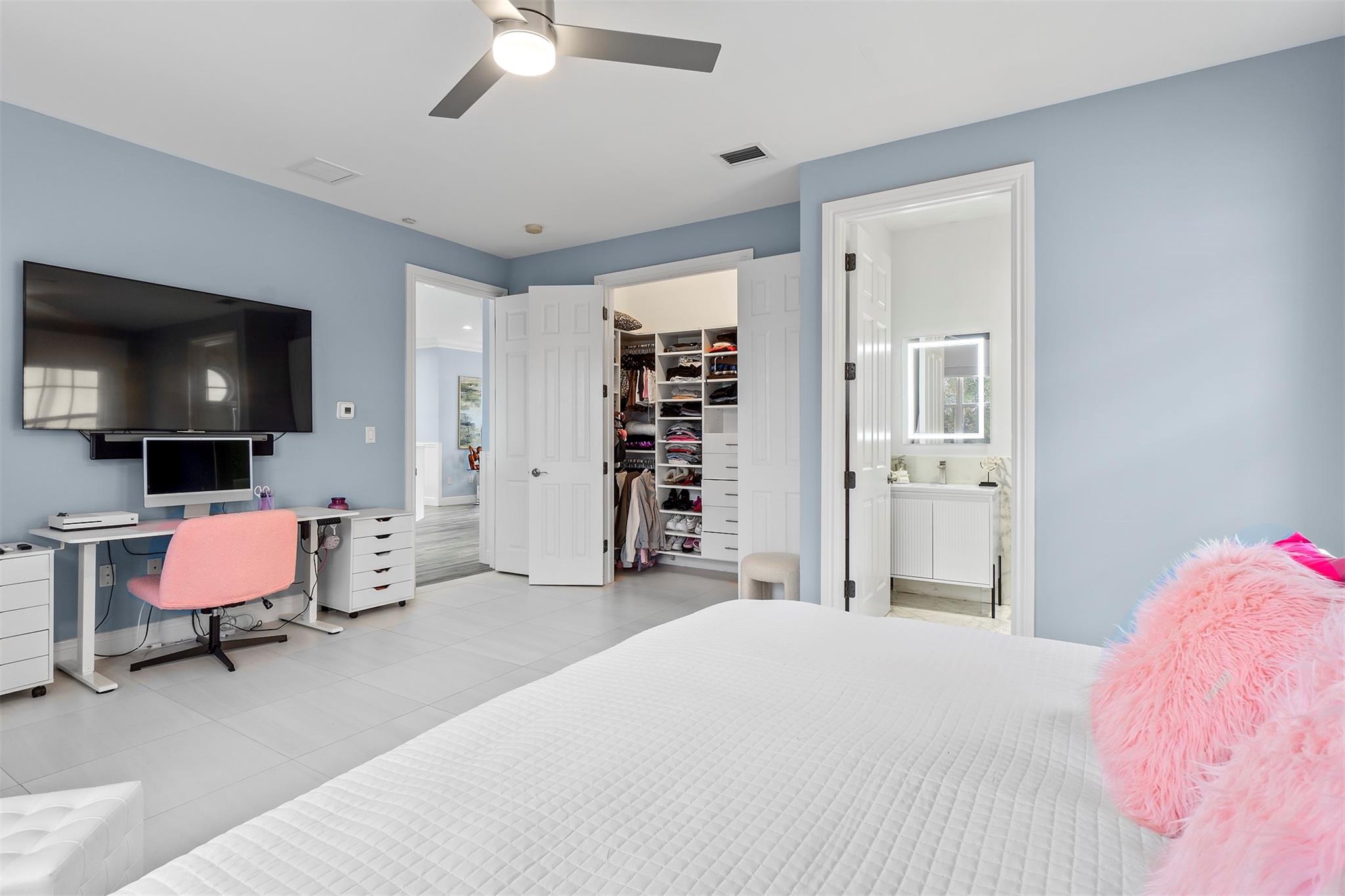 VENETIAN ISLES 3RD SEC - Residential