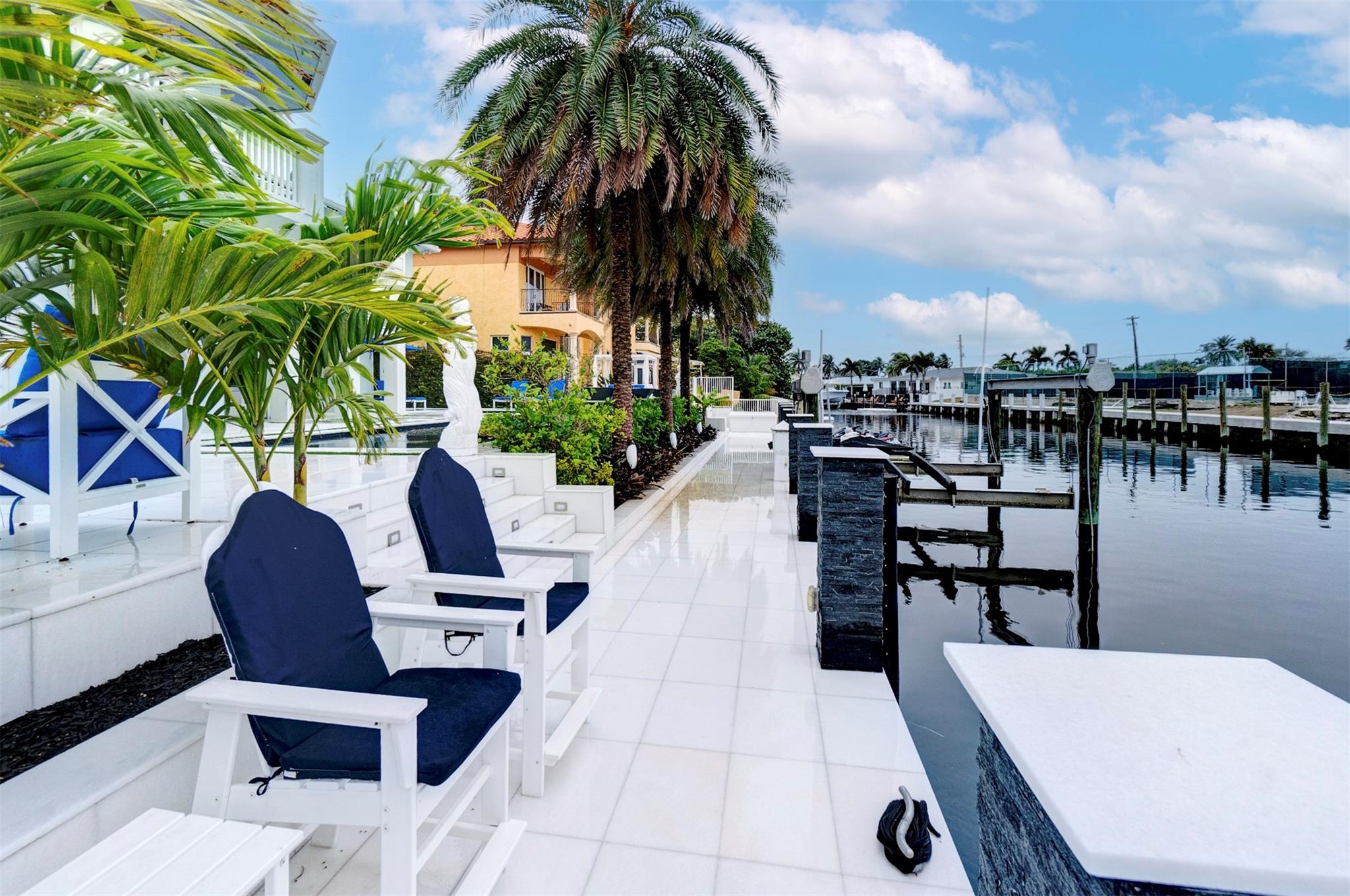 VENETIAN ISLES 3RD SEC - Residential