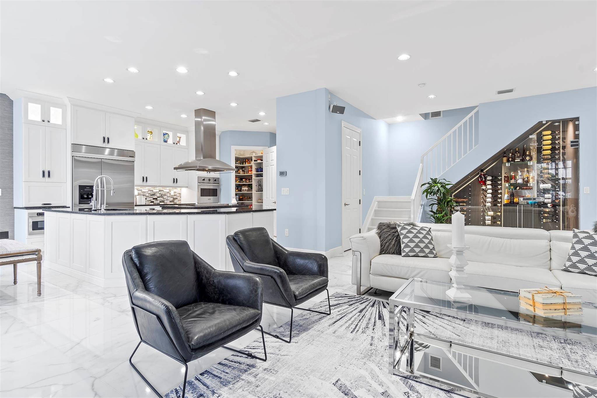 VENETIAN ISLES 3RD SEC - Residential