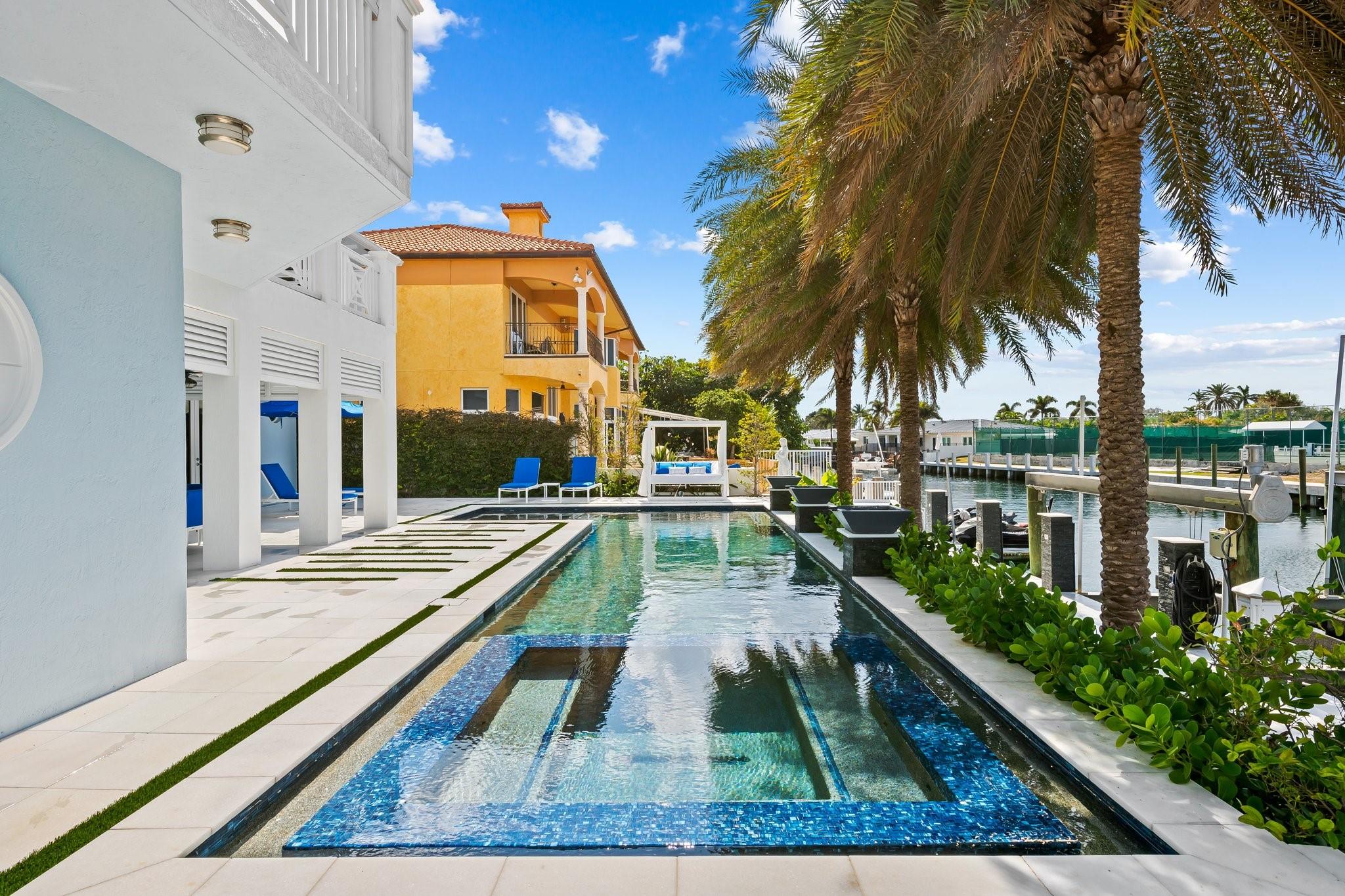 VENETIAN ISLES 3RD SEC - Residential