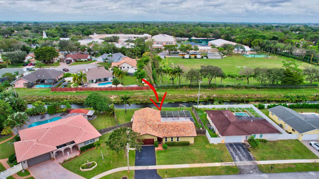 Photo of 115 St Cloud Lane, Boca Raton, FL 33431 (MLS # R10953025)