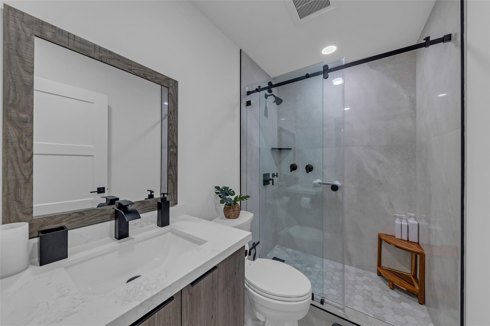 Garden Isles Sec 3 49-30 - Residential Lease