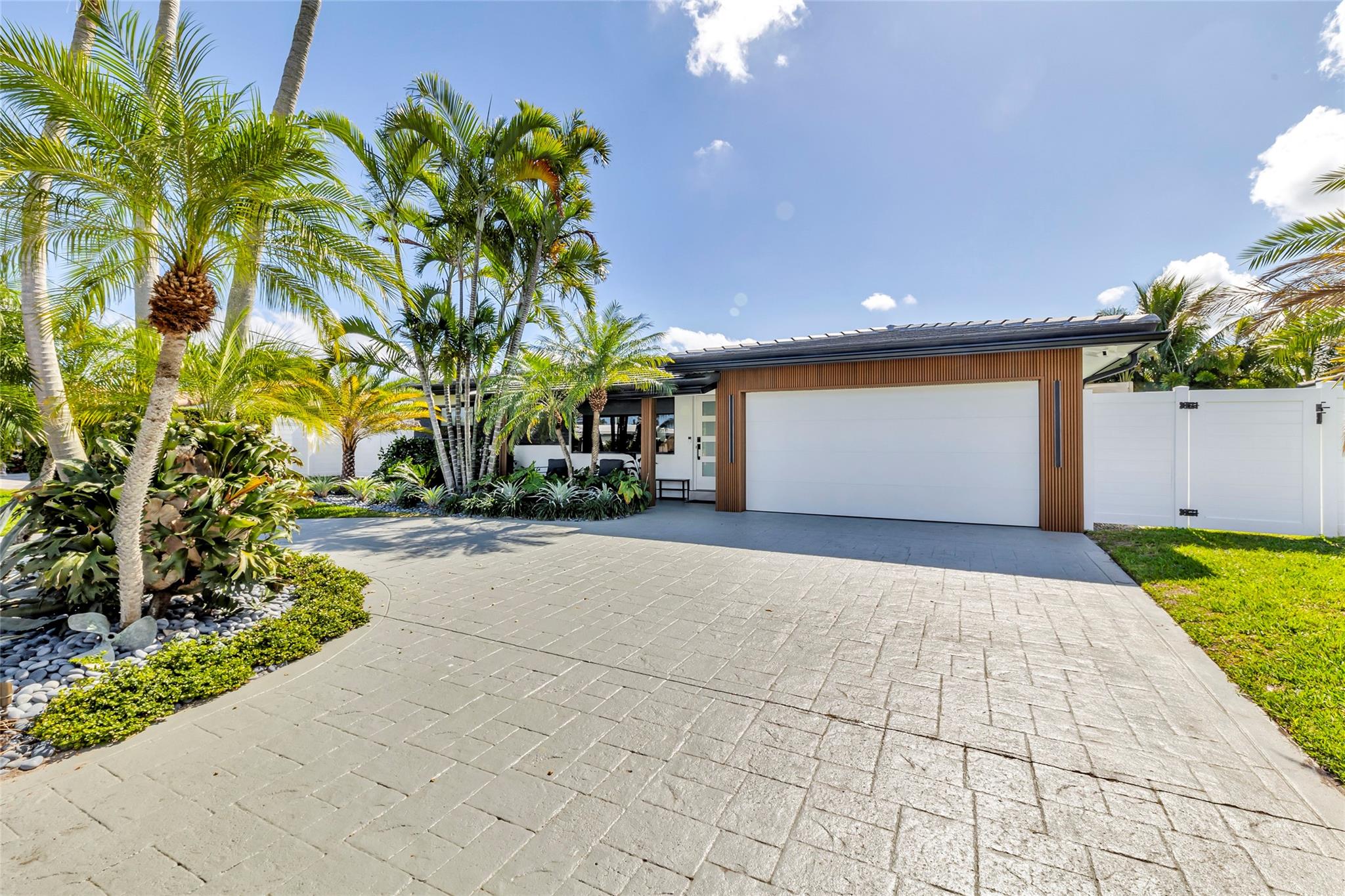 Garden Isles Sec 3 49-30 - Residential Lease