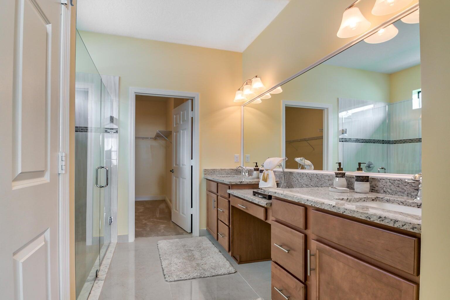 TESORO PRESERVE PLAT NO 5 - Residential Lease