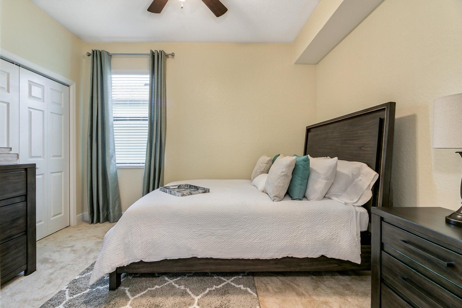 TESORO PRESERVE PLAT NO 5 - Residential Lease