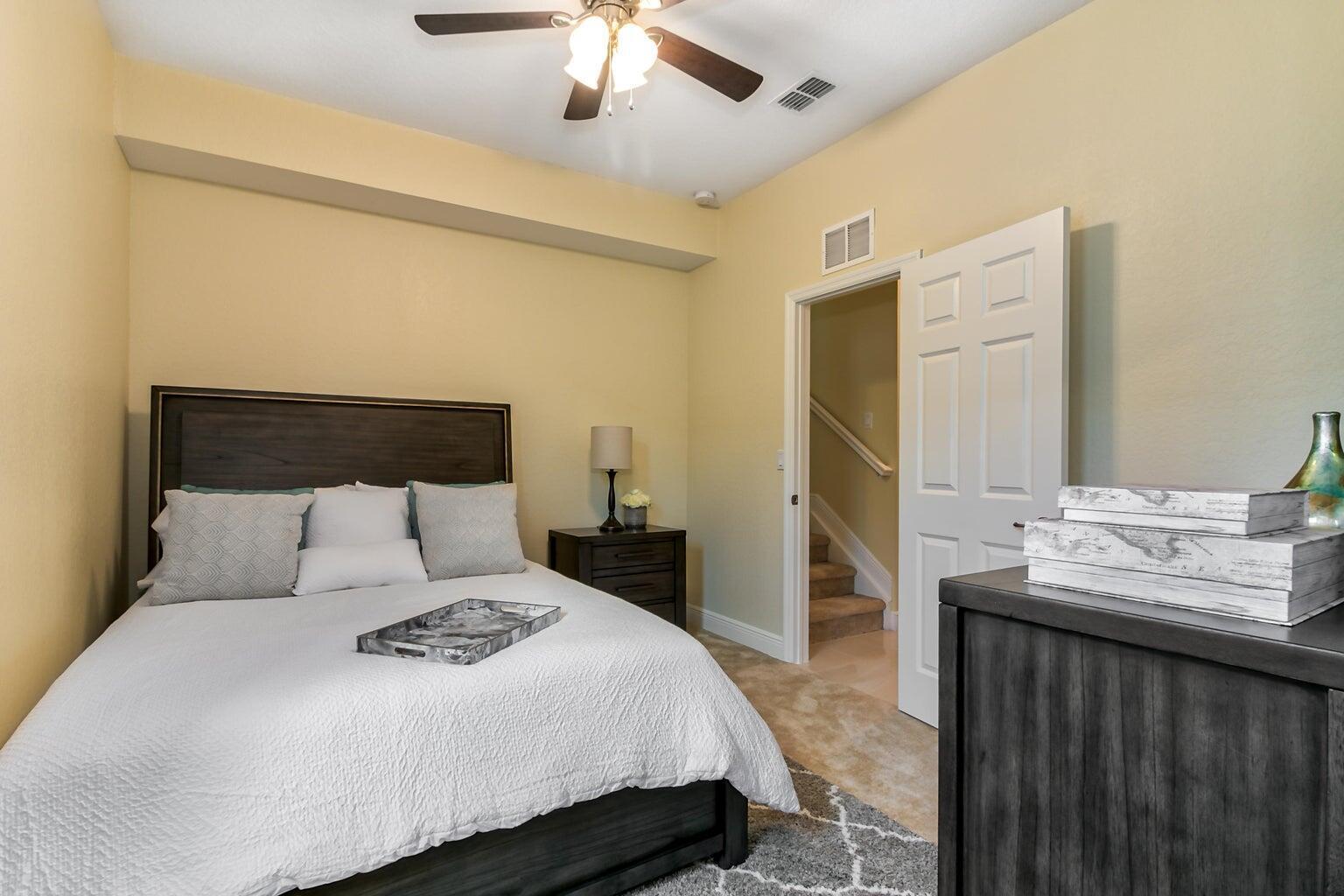 TESORO PRESERVE PLAT NO 5 - Residential Lease