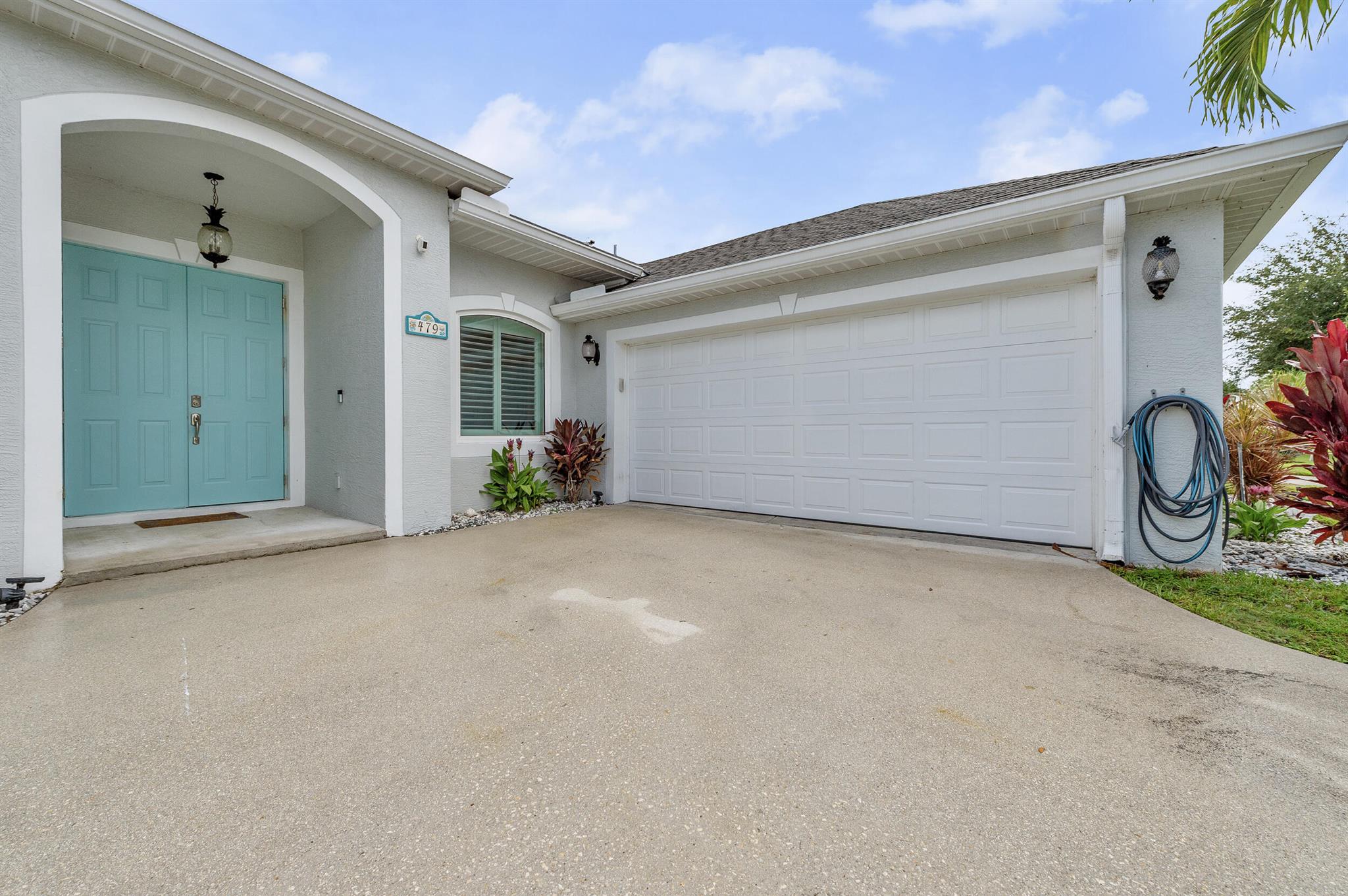 479 NW Sunflower Place