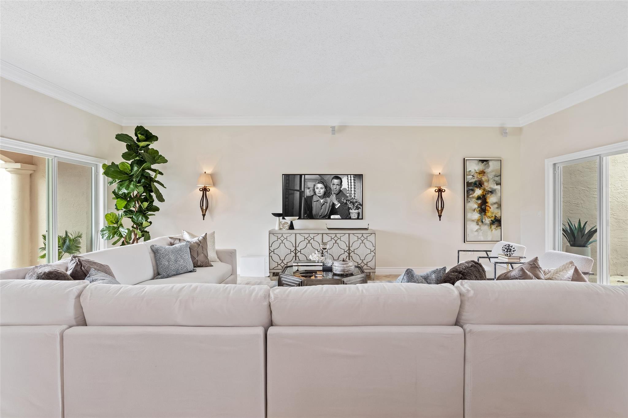 Refelctions of Las Olas - Residential