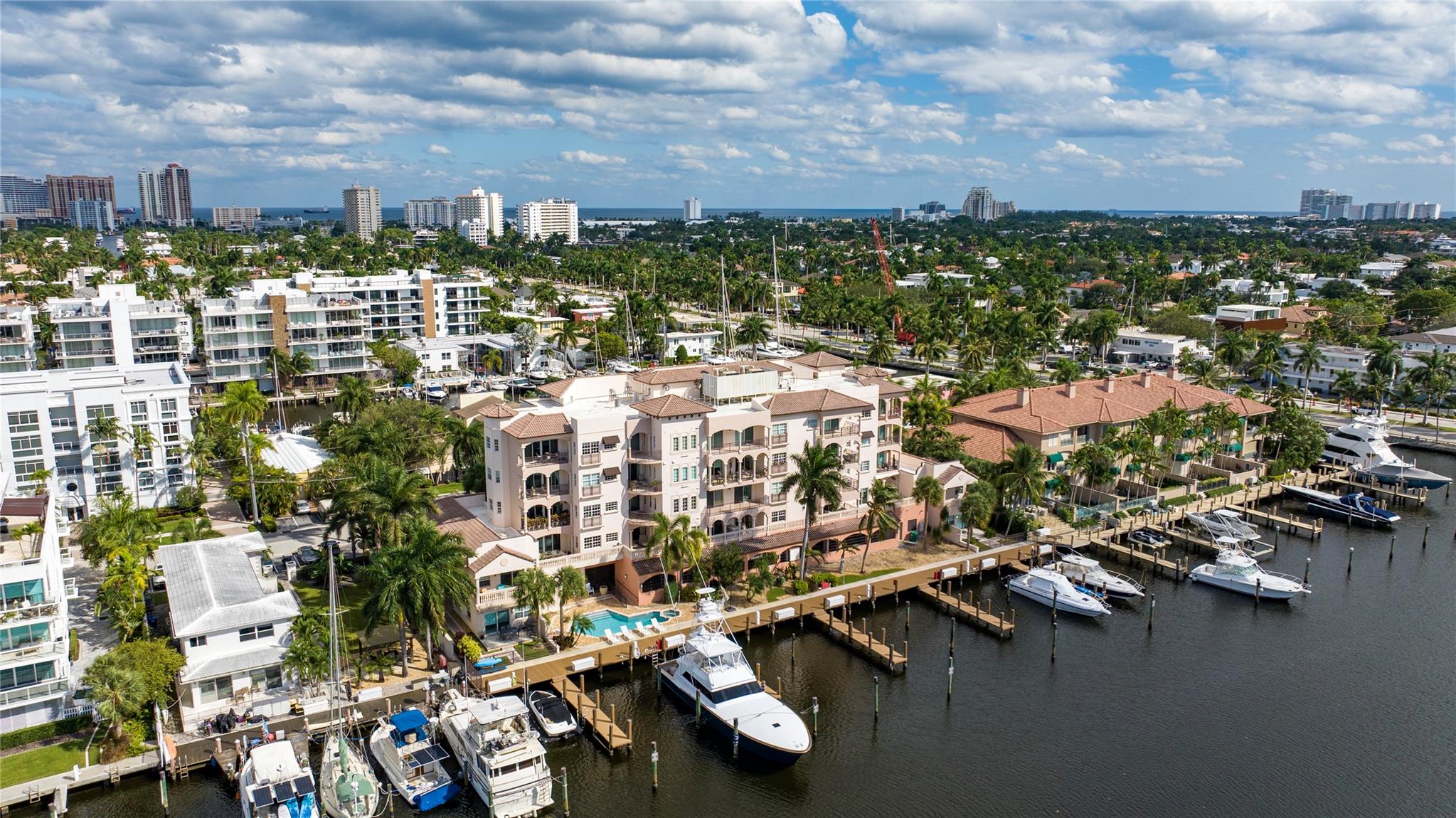 Refelctions of Las Olas - Residential