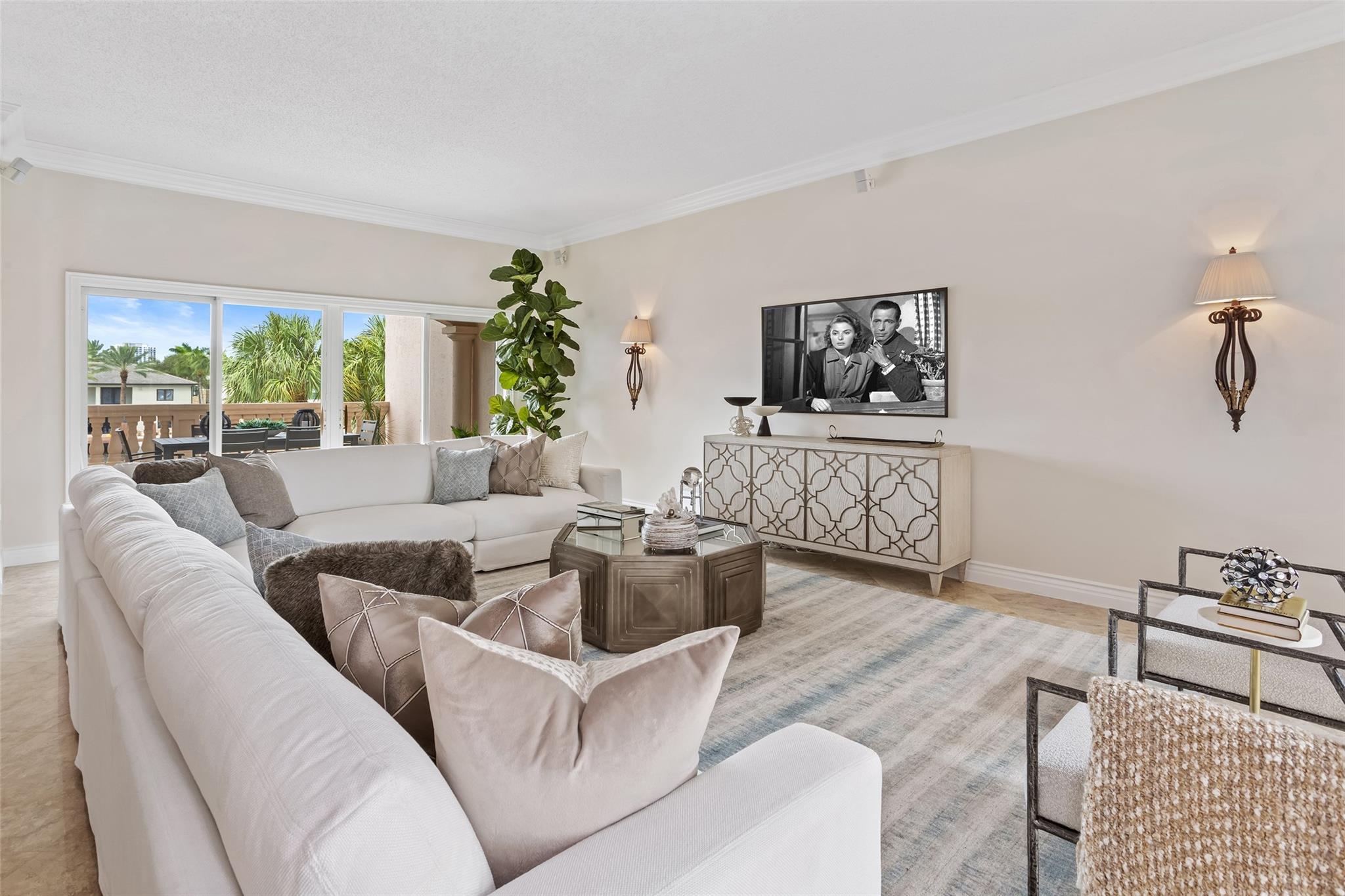 Refelctions of Las Olas - Residential