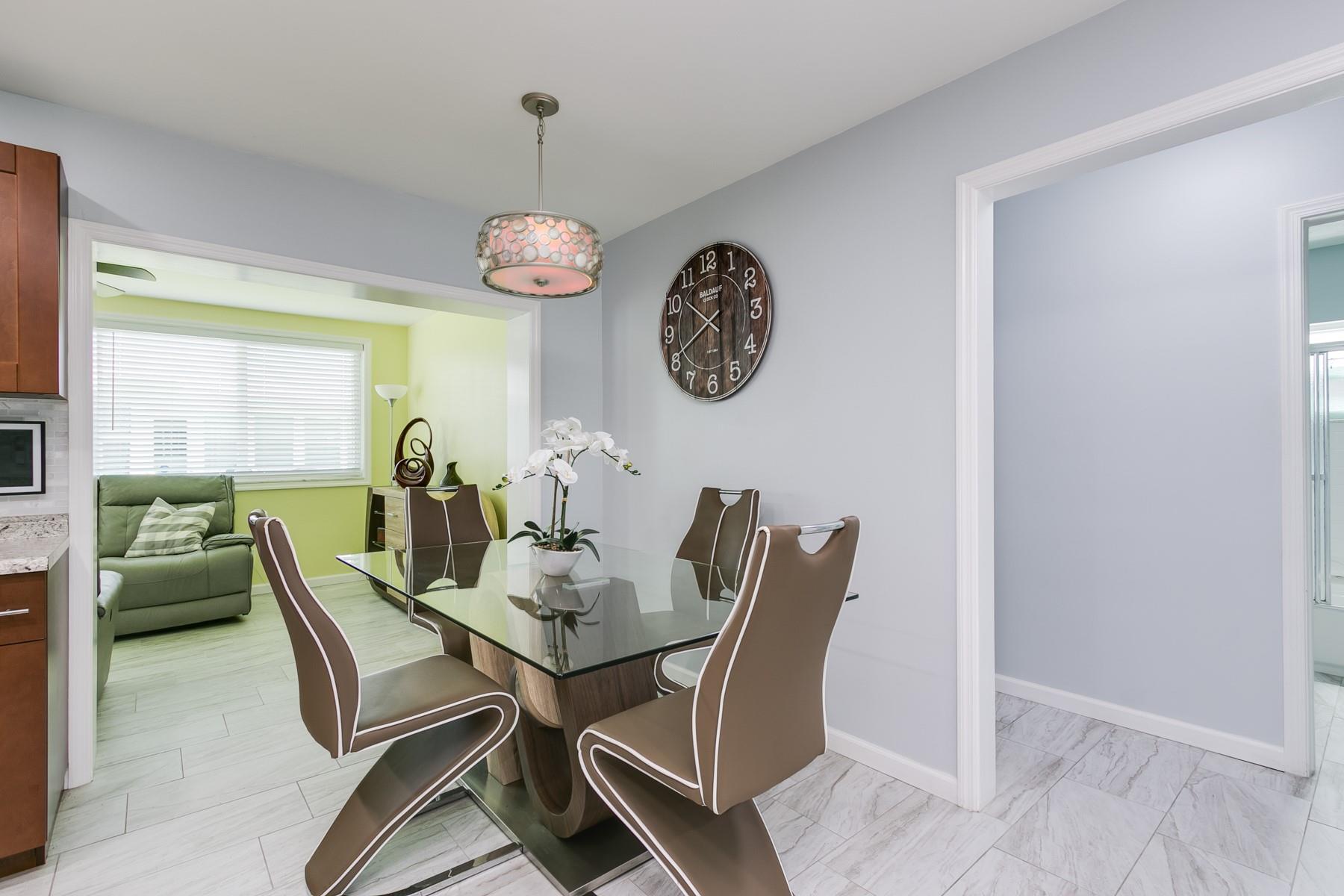 8105 NW 59th St