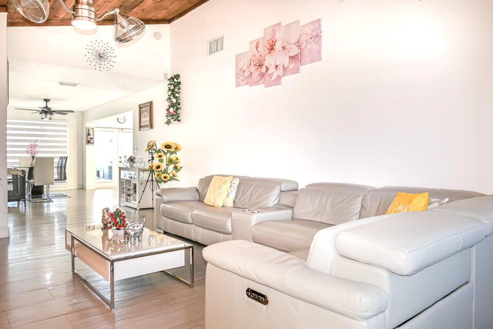 PORT ST LUCIE-SECTION 27 - Residential